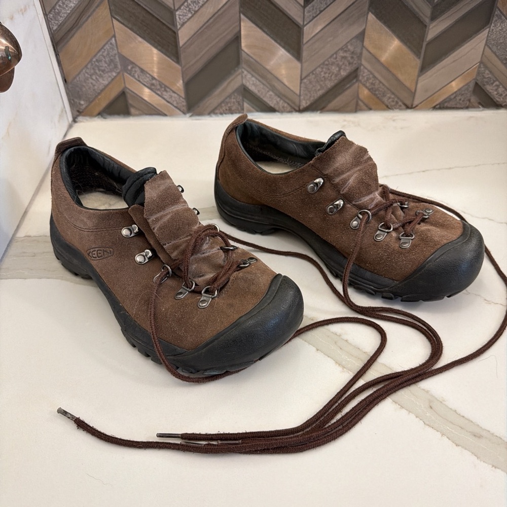 KEEN Women's Brown Lace Up Boots